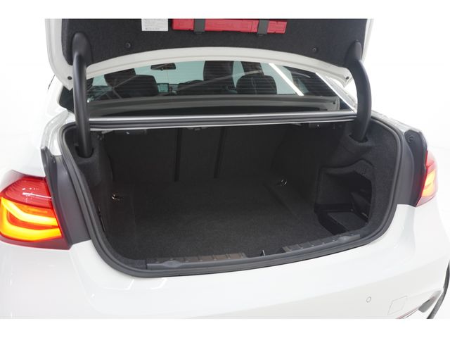 BMW 3SERIES SEDAN 2018 Image 31