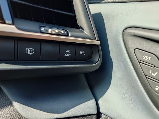 TOYOTA CROWN ESTATE 4WD 2025 Image 31