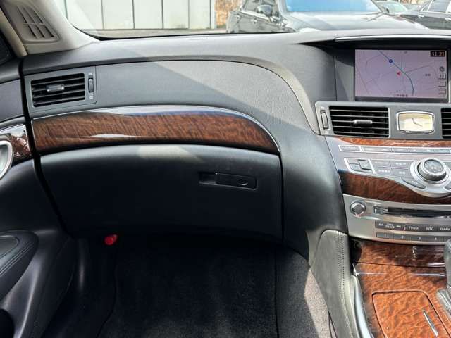 NISSAN FUGA 2010 Image 31