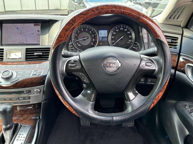 NISSAN FUGA 2010 Image 31