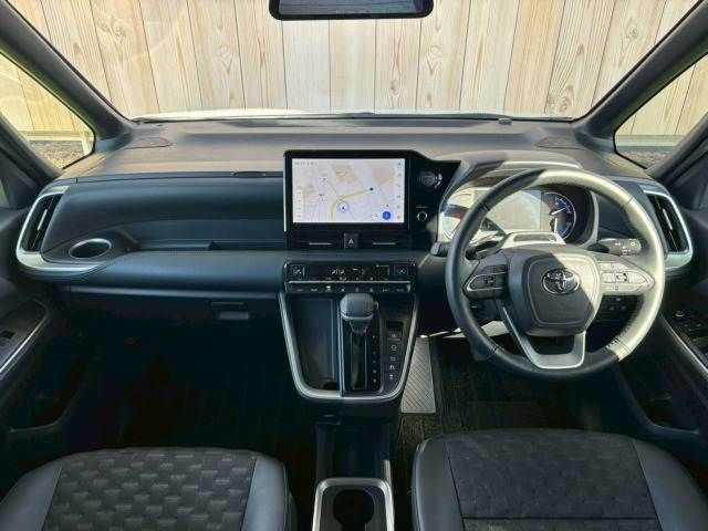 TOYOTA VOXY HYBRID 2023 Image 31