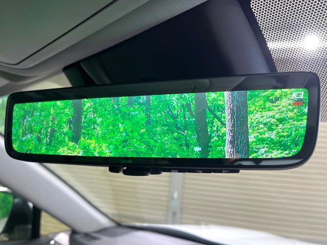 TOYOTA RAV4 HYBRID 4WD 2023 Image 31