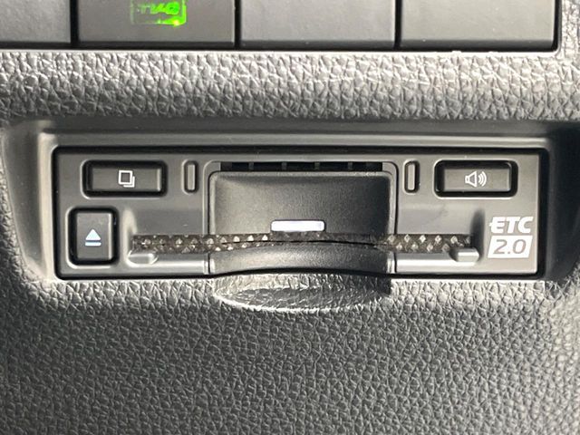 TOYOTA RAV4 HYBRID 4WD 2023 Image 31