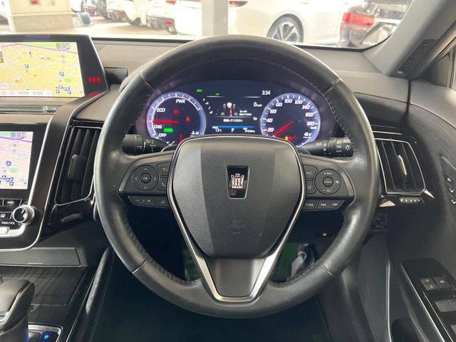 TOYOTA CROWN SEDAN HYBRID 2019 Image 31