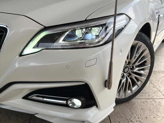 TOYOTA CROWN SEDAN HYBRID 2019 Image 31