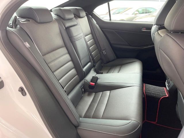TOYOTA LEXUS IS300 2021 Image 31
