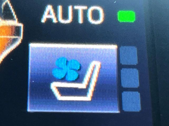 TOYOTA CROWN SEDAN HYBRID 2017 Image 31