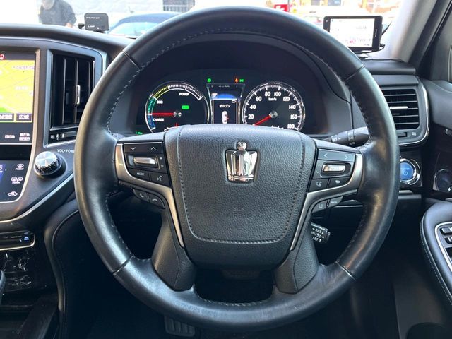 TOYOTA CROWN SEDAN HYBRID 2017 Image 31