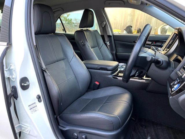 TOYOTA CROWN SEDAN HYBRID 2017 Image 31