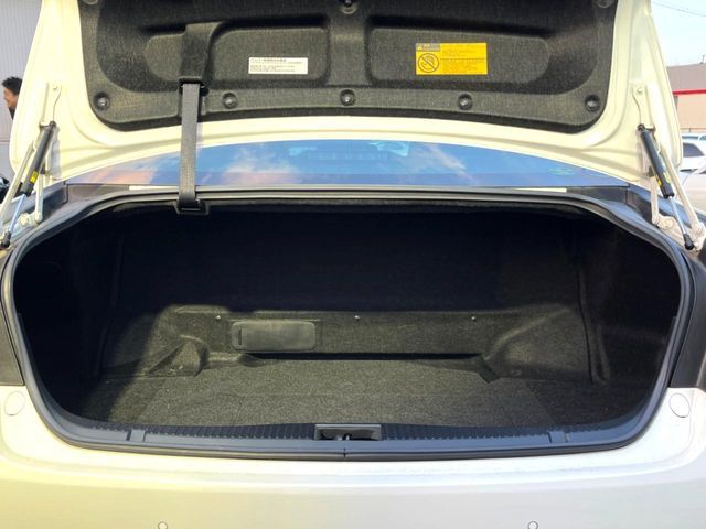 TOYOTA CROWN SEDAN HYBRID 2017 Image 31