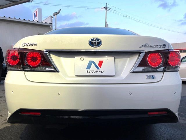 TOYOTA CROWN SEDAN HYBRID 2017 Image 31