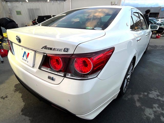 TOYOTA CROWN SEDAN HYBRID 2017 Image 31