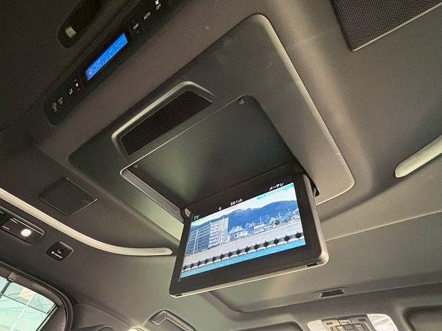 TOYOTA ALPHARD HYBRID 4WD 2019 Image 31