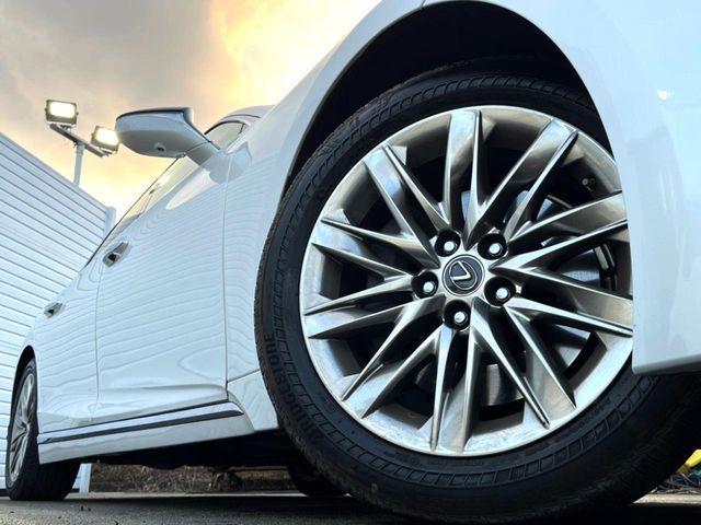 TOYOTA LEXUS LS500 2018 Image 31