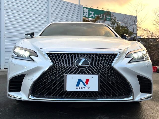 TOYOTA LEXUS LS500 2018 Image 31