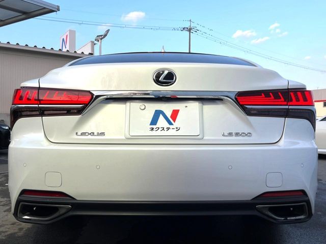 TOYOTA LEXUS LS500 2018 Image 31