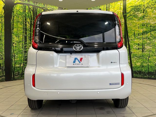 TOYOTA SIENTA HYBRID 2024 Image 31
