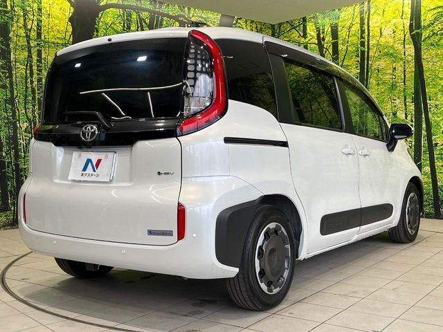 TOYOTA SIENTA HYBRID 2024 Image 31