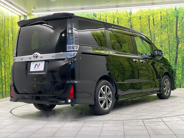 TOYOTA VOXY 2020 Image 31