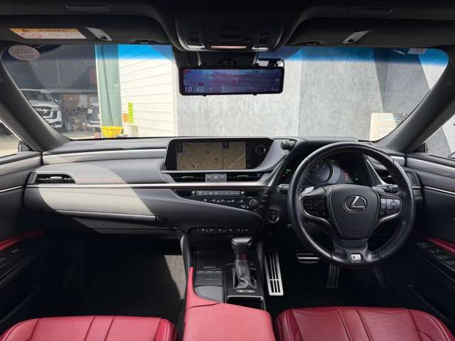 TOYOTA LEXUS ES300H 2019 Image 31