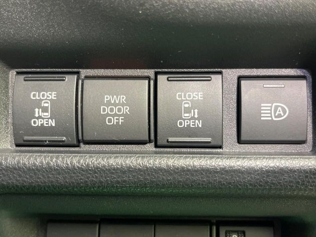 TOYOTA SIENTA HYBRID 2023 Image 31