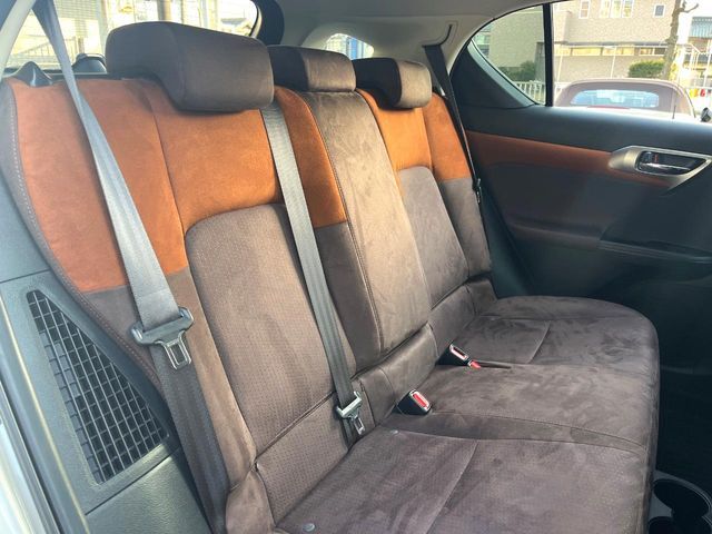 TOYOTA LEXUS CT200H 2017 Image 31