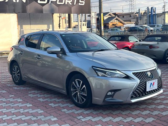 TOYOTA LEXUS CT200H 2017 Image 31