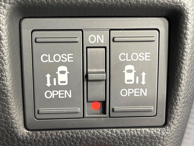 HONDA N BOX CUSTOM 2023 Image 31