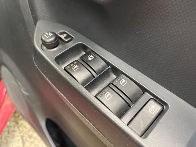 DAIHATSU MIRA E:S 2017 Image 31