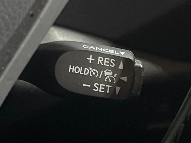 TOYOTA C-HR 2018 Image 31