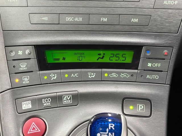 TOYOTA PRIUS 2014 Image 31