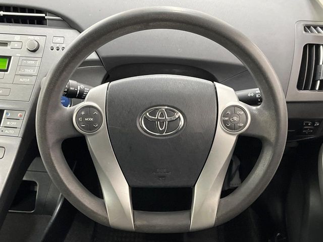 TOYOTA PRIUS 2014 Image 31