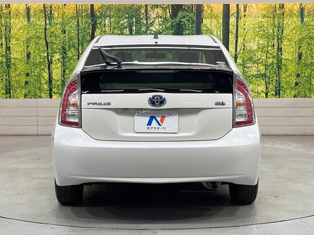 TOYOTA PRIUS 2014 Image 31