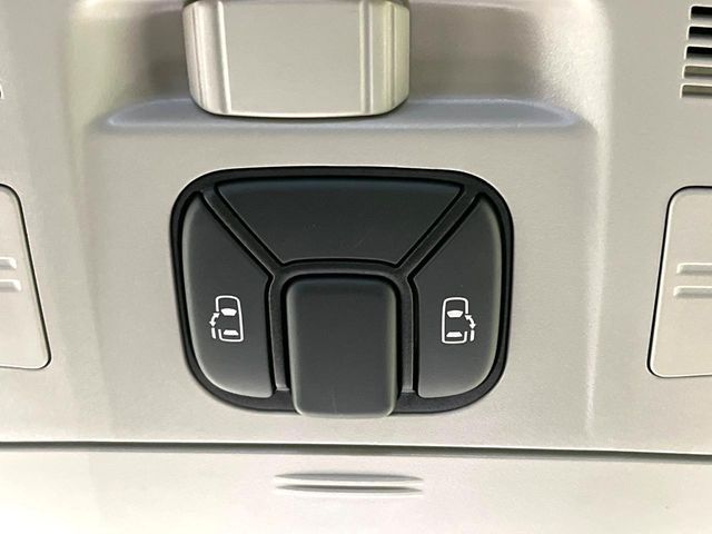 TOYOTA ALPHARD 2012 Image 31