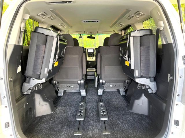 TOYOTA ALPHARD 2012 Image 31