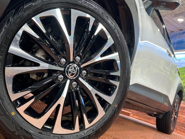 TOYOTA YARIS CROSS HYBRID 2025 Image 31