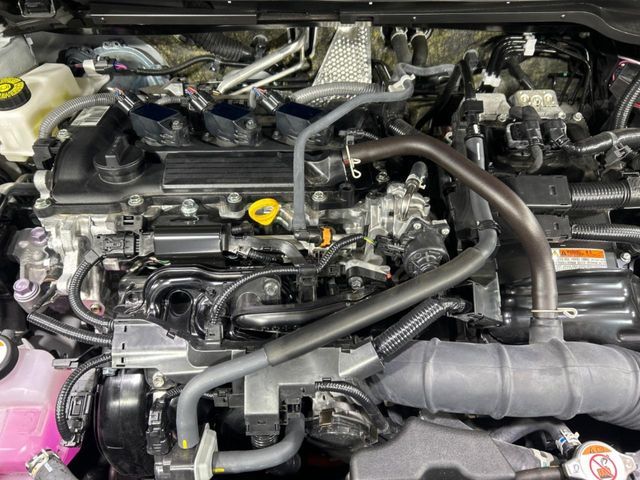 TOYOTA YARIS CROSS HYBRID 2025 Image 31