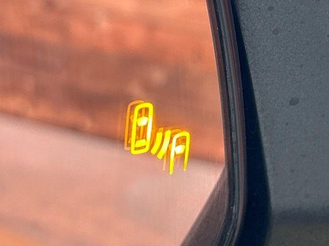 TOYOTA COROLLA CROSS HYBRID 2024 Image 31