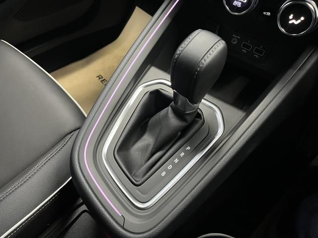 RENAULT LUTECIA 2024 Image 31