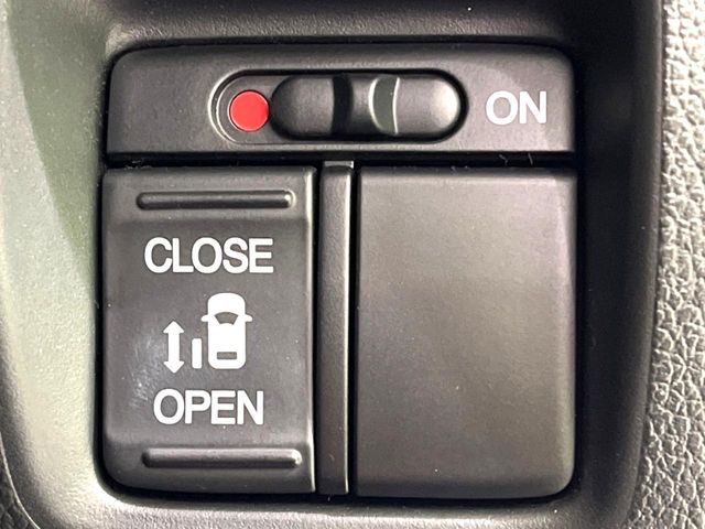 HONDA N BOX 2016 Image 31