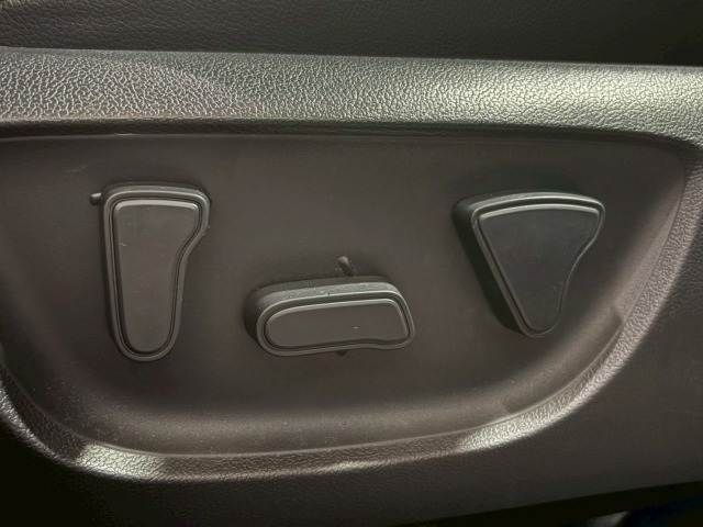 TOYOTA YARIS CROSS HYBRID 2023 Image 31