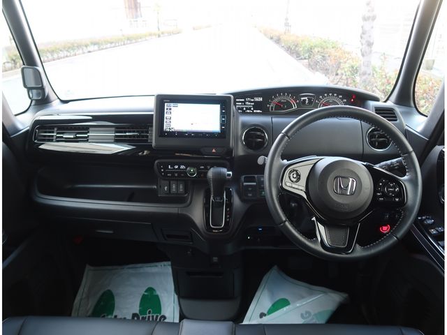 HONDA N BOX CUSTOM 2023 Image 31