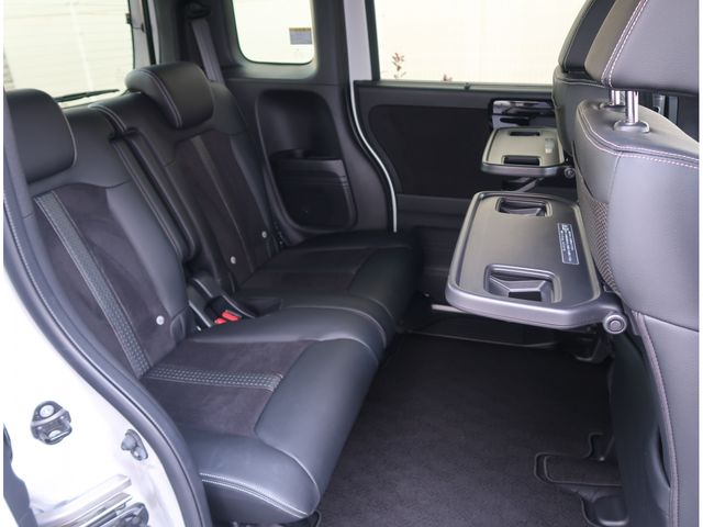 HONDA N BOX CUSTOM 2023 Image 31