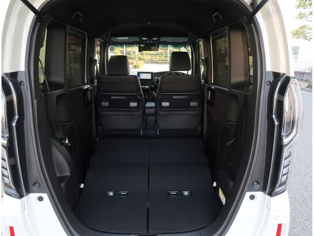 HONDA N BOX CUSTOM 2023 Image 31