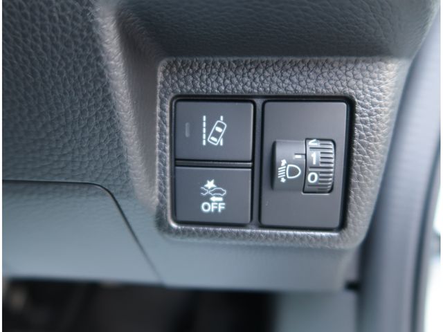 HONDA N BOX CUSTOM 2023 Image 31