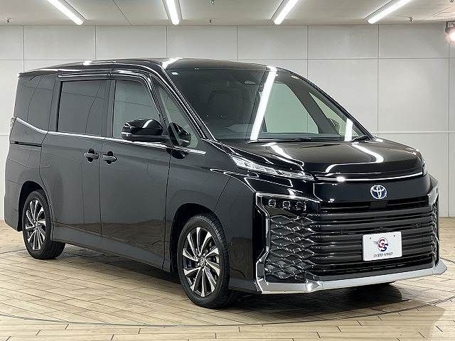 TOYOTA VOXY HYBRID 2023 Image 31