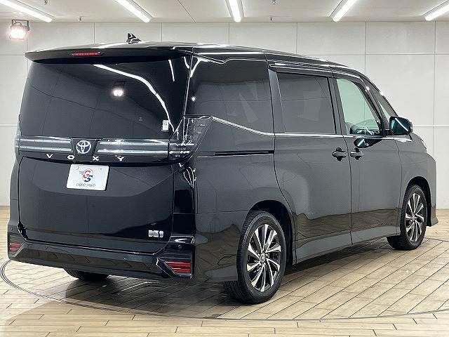 TOYOTA VOXY HYBRID 2023 Image 31