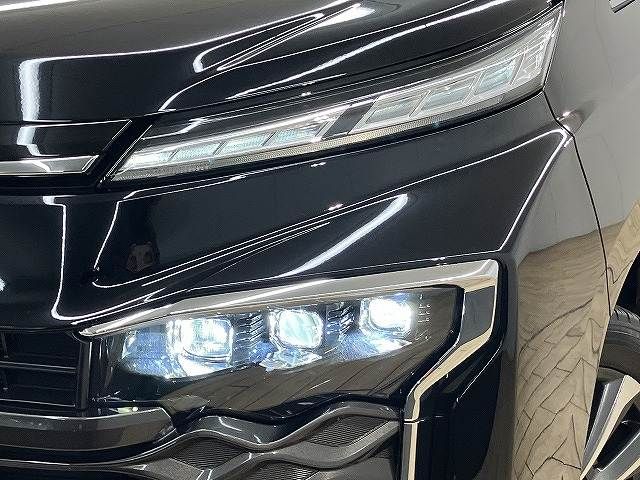 TOYOTA VOXY HYBRID 2023 Image 31