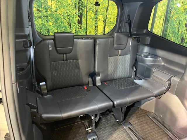 TOYOTA NOAH HYBRID 2023 Image 31