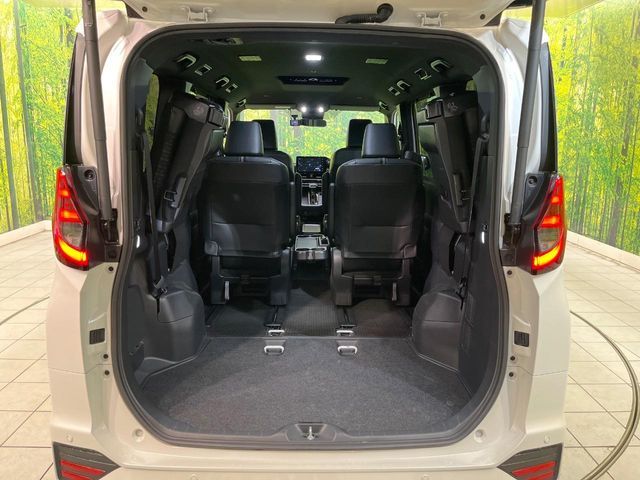 TOYOTA NOAH HYBRID 2023 Image 31